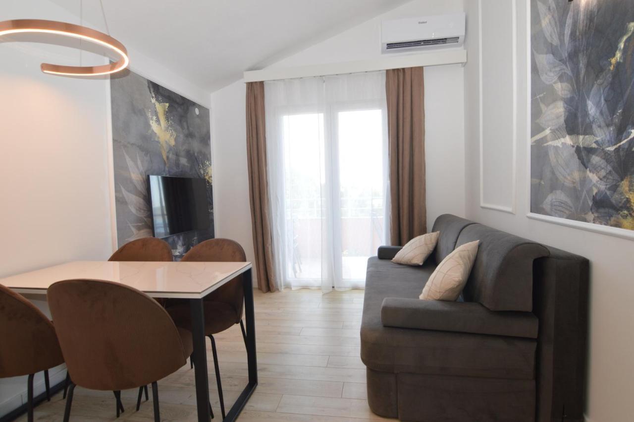 Apartments Amari Starigrad Paklenica Extérieur photo