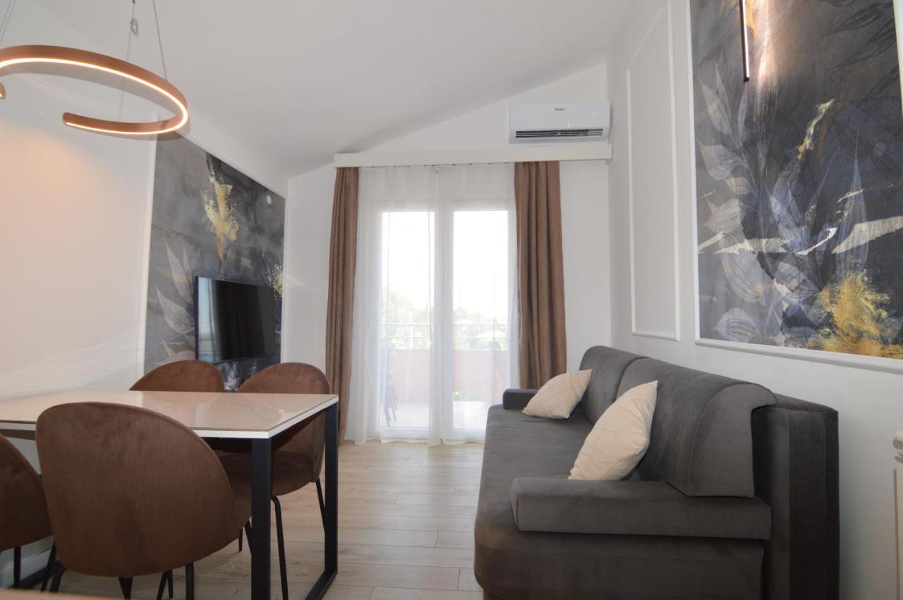 Apartments Amari Starigrad Paklenica Extérieur photo