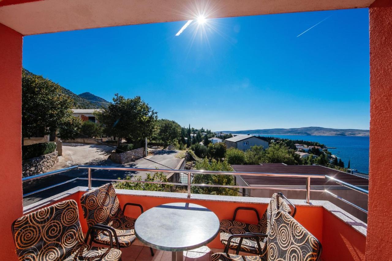 Apartments Amari Starigrad Paklenica Extérieur photo